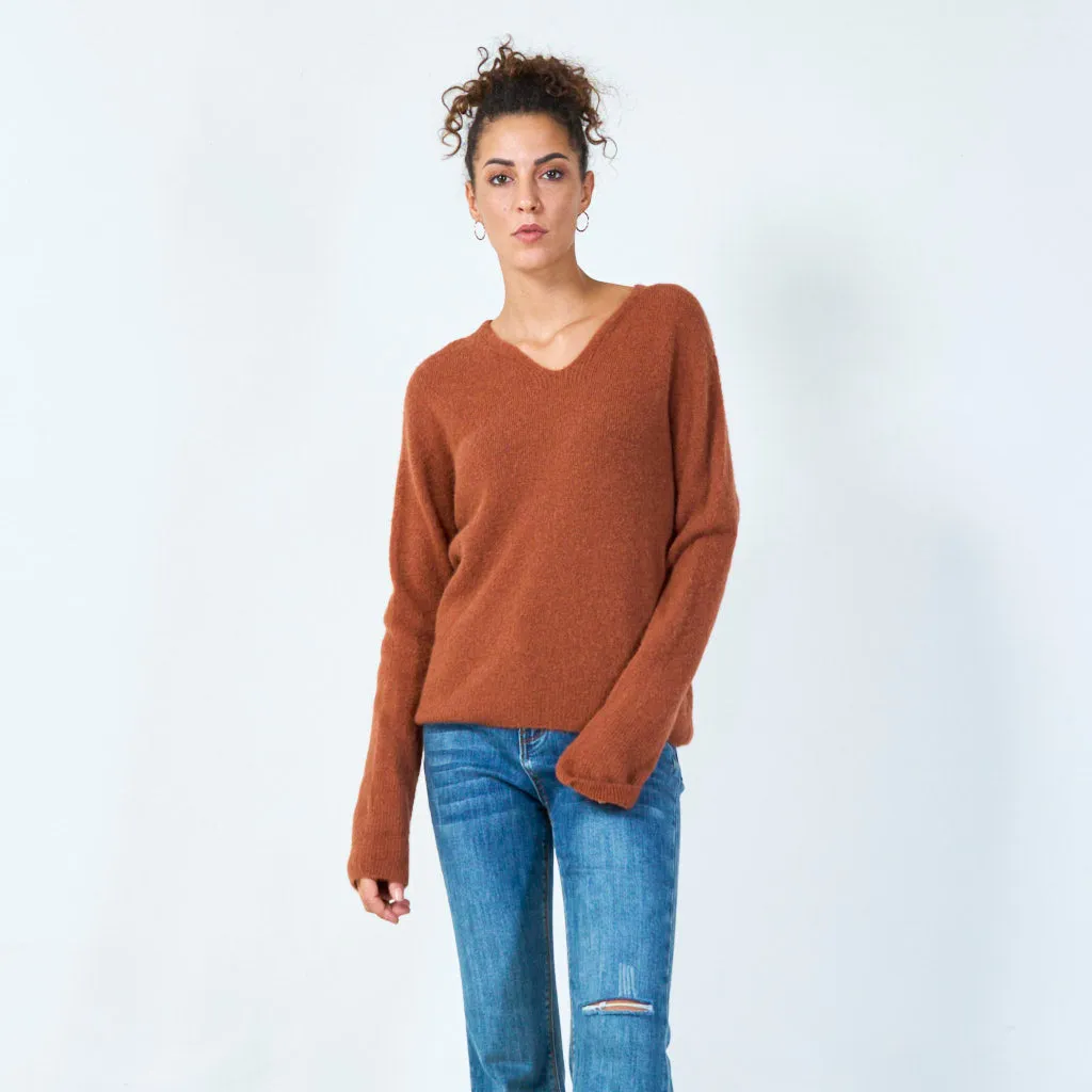 V-neck lightweight sweater wholesale