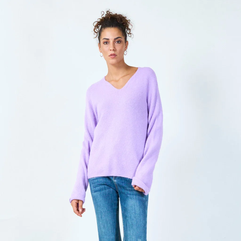 V-neck lightweight sweater wholesale