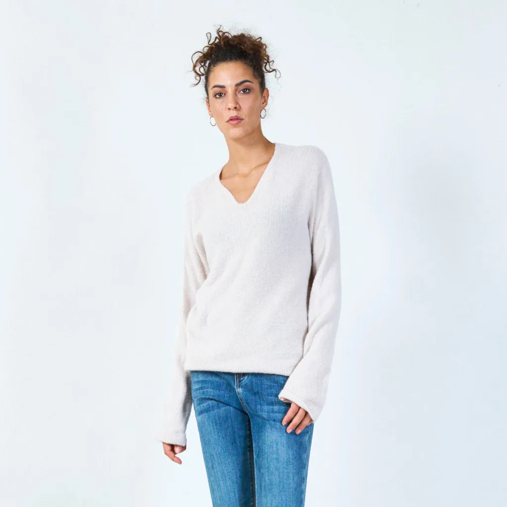 V-neck lightweight sweater wholesale