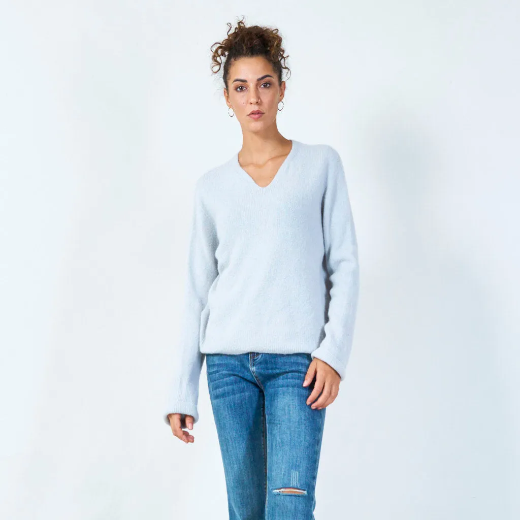 V-neck lightweight sweater wholesale